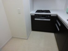 間仕切り撤去で開放的な空間へ 間仕切り撤去で開放的な空間へ